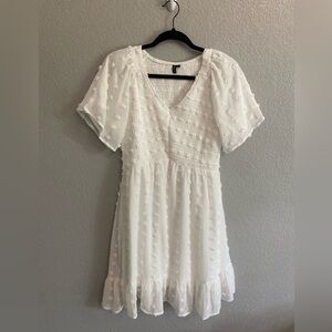 Women’s White Dress